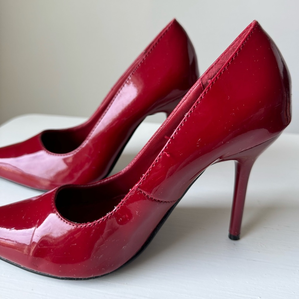 Delicious Red Heels - Picture 7 of 16